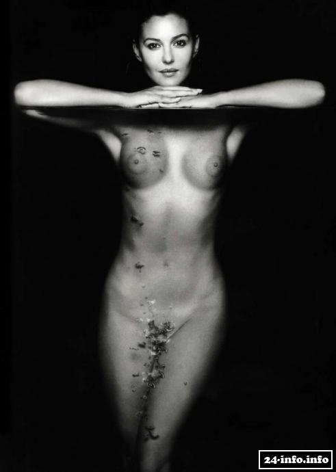 Голая звезда Моника Белуччи