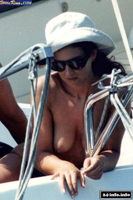 Голая звезда Моника Белуччи