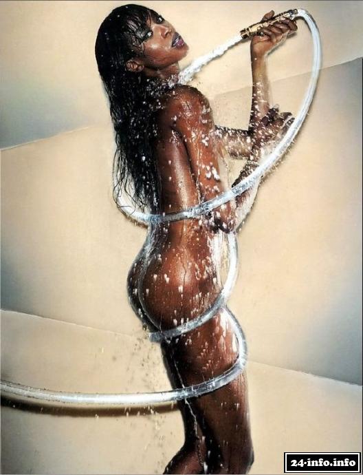 Голая звезда Наоми Кэмпбелл