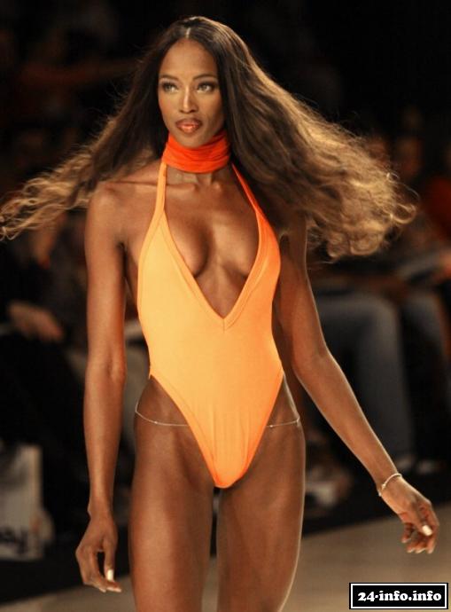 Голая звезда Наоми Кэмпбелл