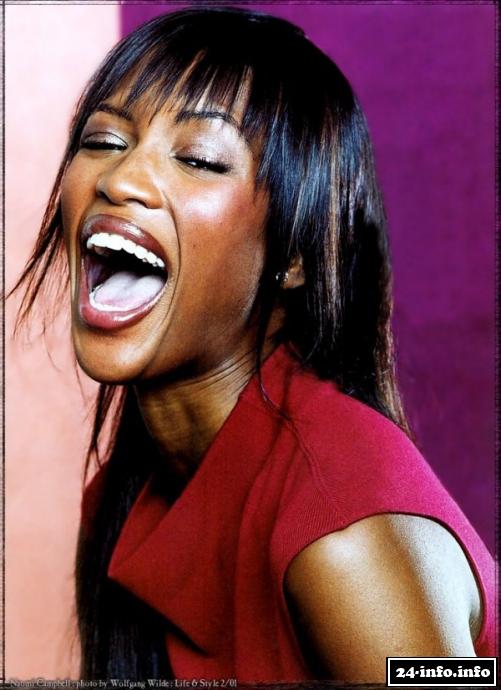 Голая звезда Наоми Кэмпбелл