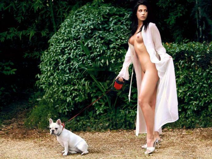 Девушка ссыт сама себе в рот - Эроприколы