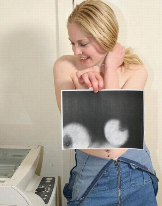 Мужик трахает арбуз - Эроприколы