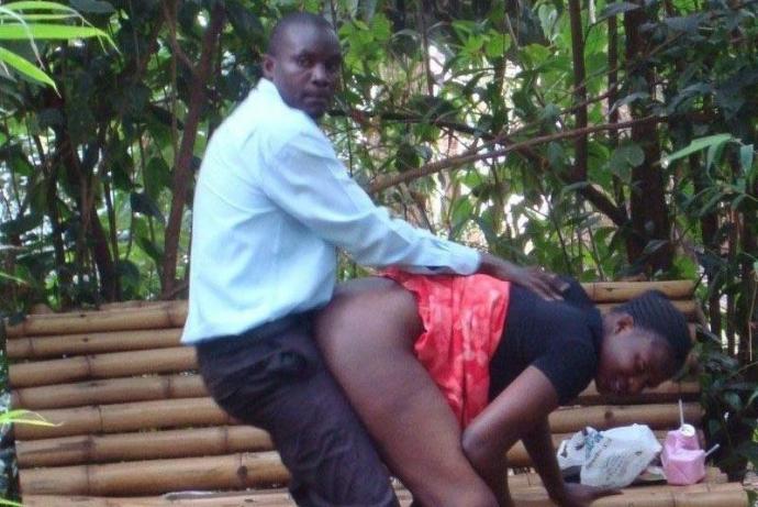 Бабуля показала большие титьки - Эроприколы