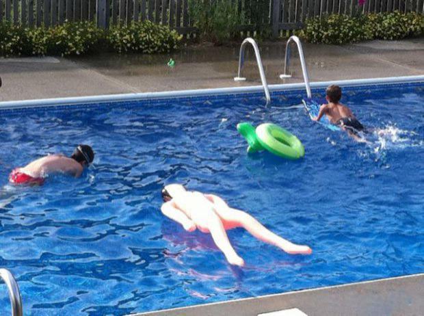 Девушка взяла в рот по самые помидоры - Эроприколы