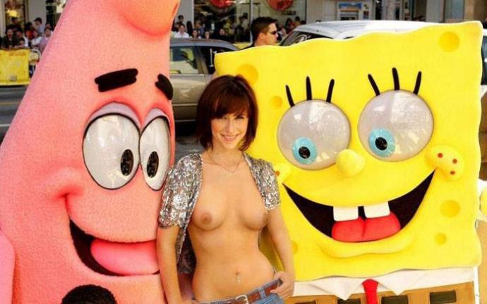 Голые мужики едут на машине - Эроприколы