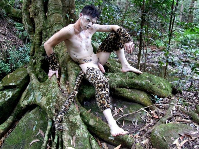 Голые мужики едут на машине - Эроприколы