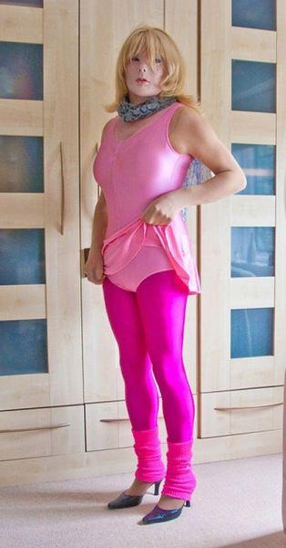 Силиконовый костюм женщины, популярный среди европейских извращенцев Силиконовый костюм женщины, популярный среди европейских извращенцев