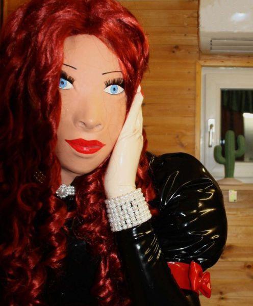 Силиконовый костюм женщины, популярный среди европейских извращенцев Силиконовый костюм женщины, популярный среди европейских извращенцев