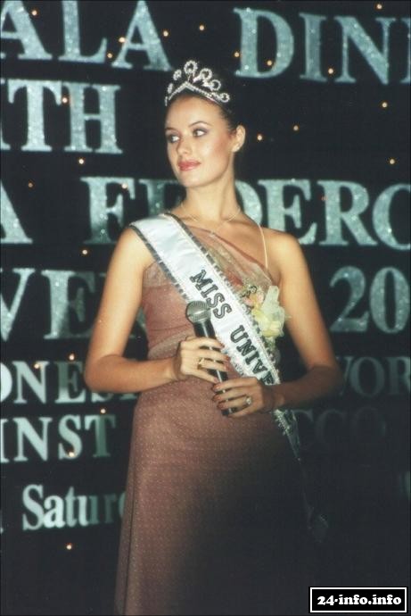 Голая Оксана Федорова (эротические фото)