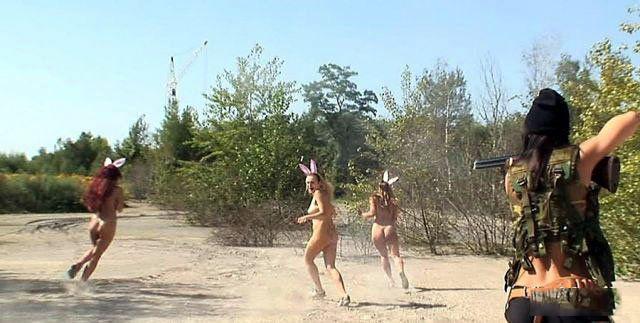 Девушка вверх жопой - Эроприколы