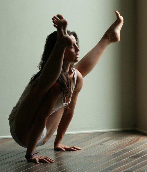 Акробатка на скамейки - Эроприколы