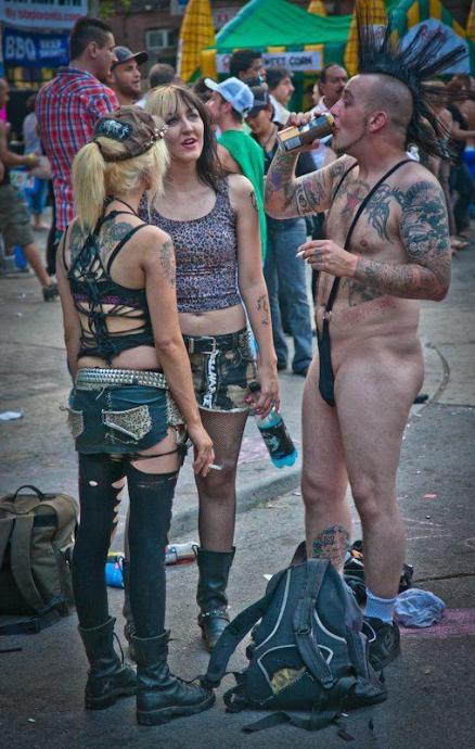 Пернула на одуванчик - Эроприколы