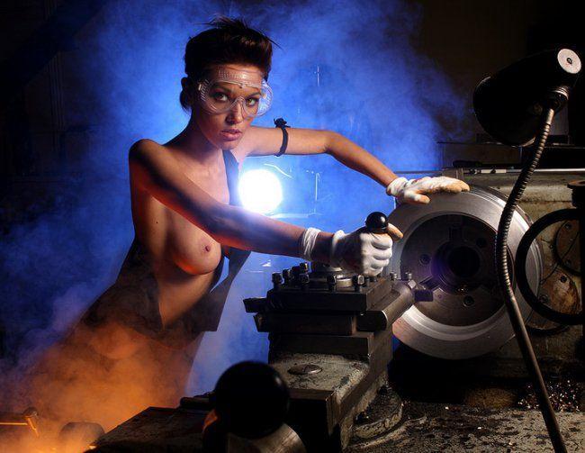 Аж ладонь не поместилась в грудь - Эроприколы