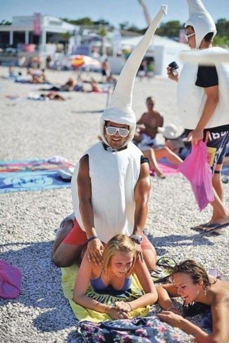 Голышом на спортивном байке - Эроприколы