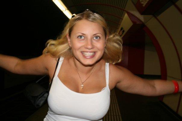 НЮ фото разратной блондинки с большой грудью