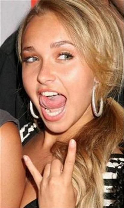 Секси Знаменитости показывают язык (красивые фото)