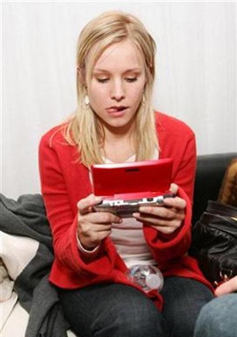 Секси Знаменитости показывают язык (красивые фото)