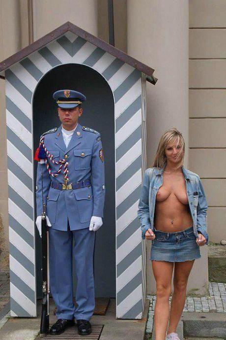 Голая невеста на свадьбе - Эроприколы