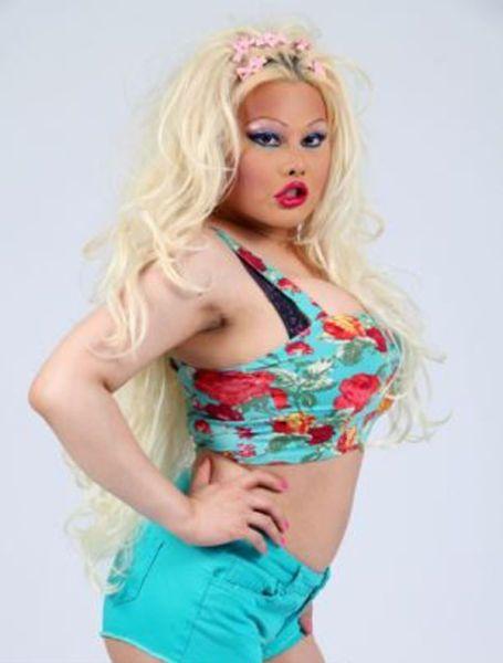 Дамочка с нехилым сюрпризом Дамочка с нехилым сюрпризом