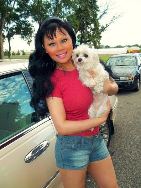 Дамочка с нехилым сюрпризом Дамочка с нехилым сюрпризом