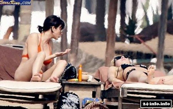 Голая звезда Натали Имбрулья