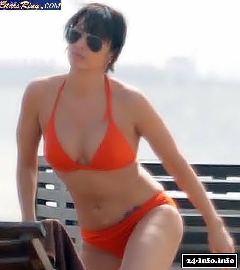 Голая звезда Натали Имбрулья