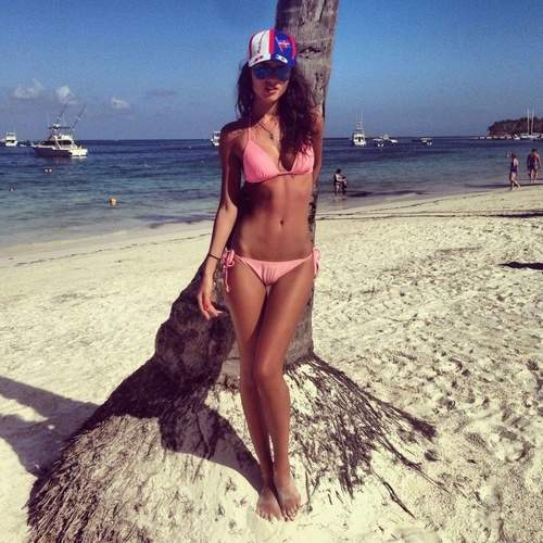 Девушки в бикини