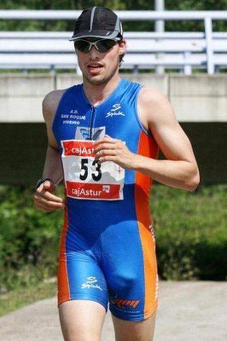 У училки задралась юбка возле доски - Эроприколы