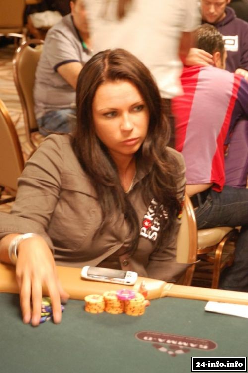 Девушки - профессиональные игроки в покер