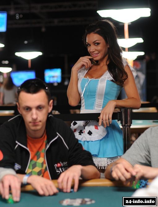 Девушки - профессиональные игроки в покер