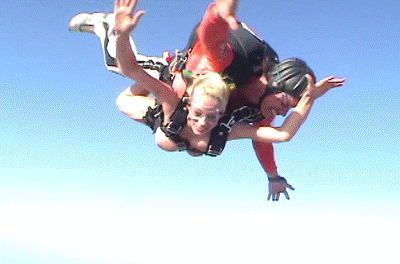 Огурчик в громатных сиськах - Эроприколы