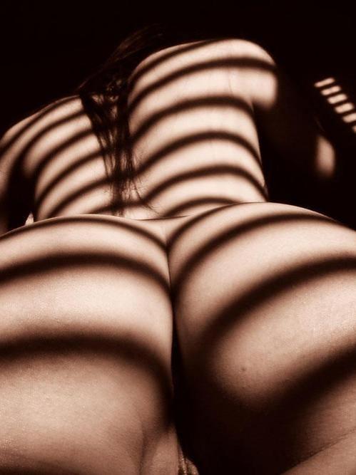 Огурчик в громатных сиськах - Эроприколы