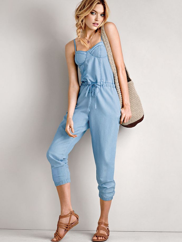 Martha Hunt  (эротика)