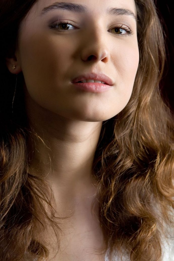 Молодая Francine A мечтает быть объектом сексуального желания