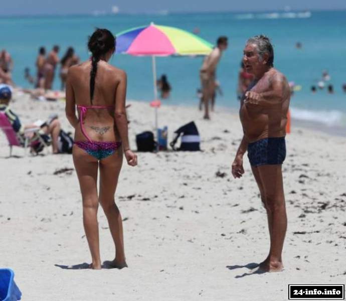 Роберто Кавалли и его возлюбленная - модель Лина Нильсон