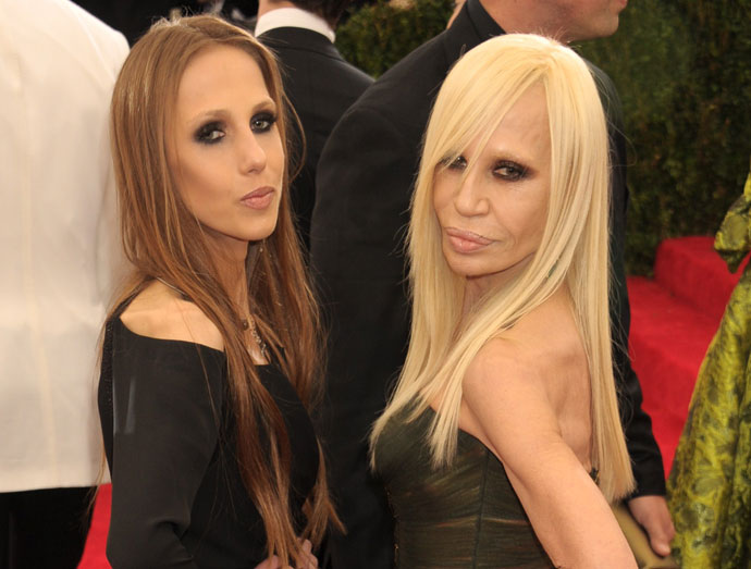 Донателла Версаче испугала гостей бала