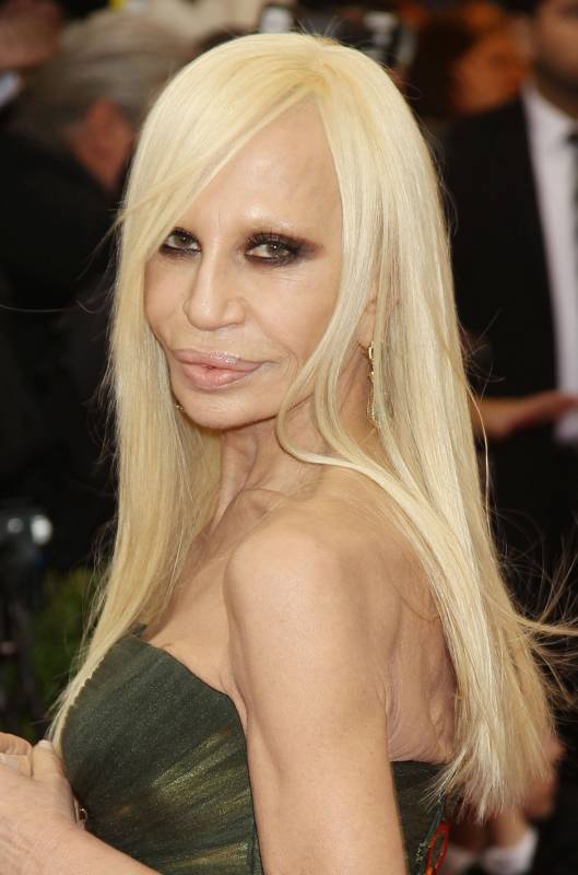 Донателла Версаче испугала гостей бала Донателла Версаче испугала гостей бала