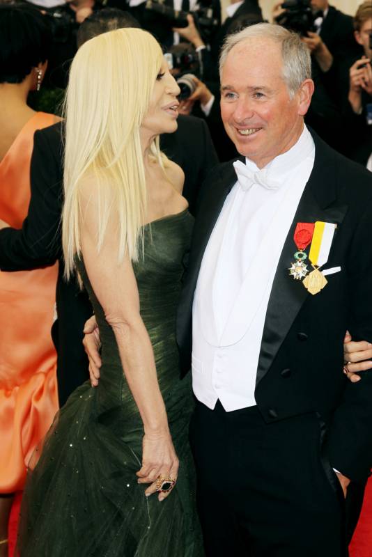 Донателла Версаче испугала гостей бала Донателла Версаче испугала гостей бала