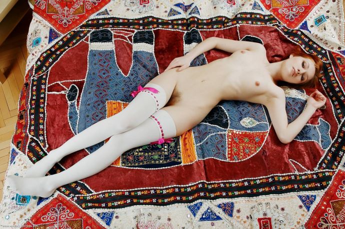 Ненасытная нимфоманка Lilia часто устраивает красавица оргии