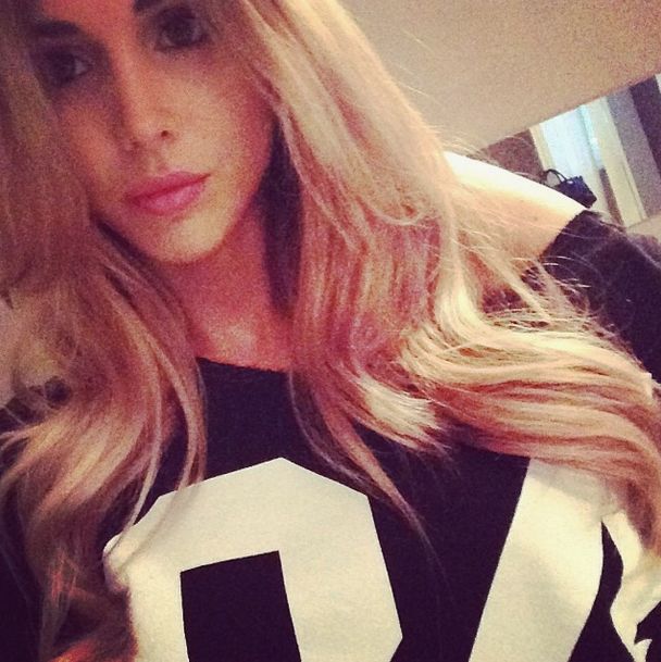 Известный футболист немецкой сборной Марио Гётце Известный футболист немецкой сборной Марио Гётце