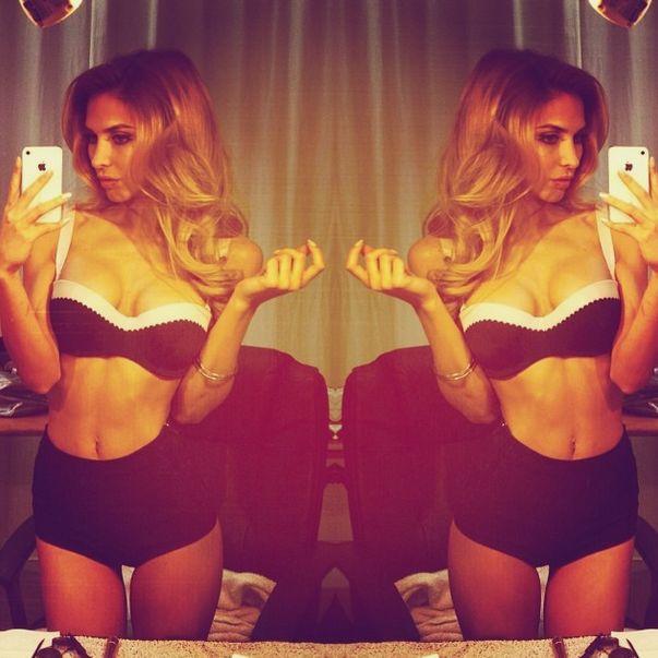 Известный футболист немецкой сборной Марио Гётце Известный футболист немецкой сборной Марио Гётце