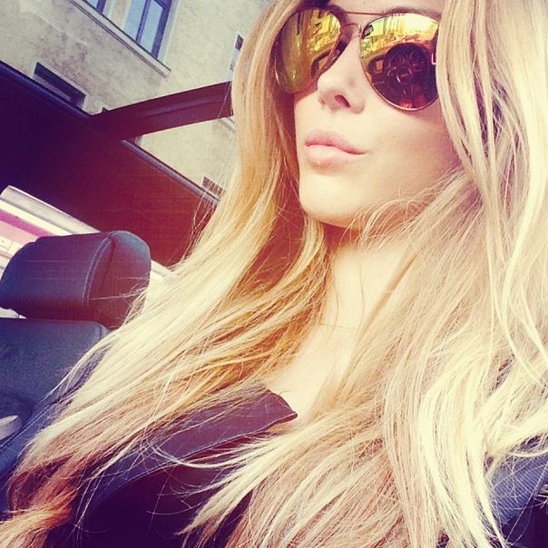 Известный футболист немецкой сборной Марио Гётце Известный футболист немецкой сборной Марио Гётце