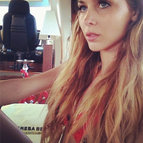 Известный футболист немецкой сборной Марио Гётце Известный футболист немецкой сборной Марио Гётце