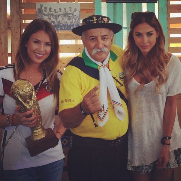 Известный футболист немецкой сборной Марио Гётце Известный футболист немецкой сборной Марио Гётце