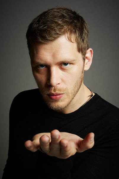 Джозеф Морган на фотосессии для сериала «Древние»