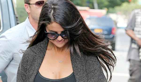 Селена Гомес, бывшая подружка Джастина Бибера, взрослеет