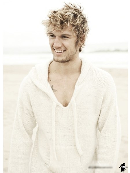 Алекс Петтифер