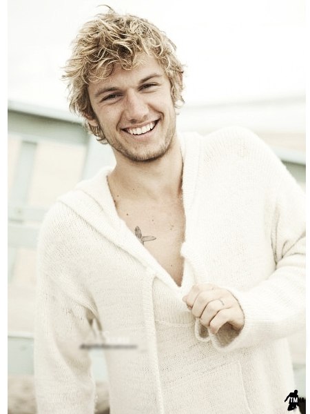 Алекс Петтифер