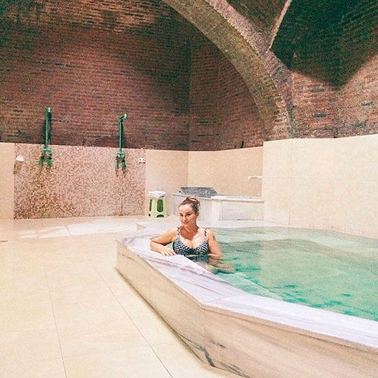 Анфиса Чехова посетила баню в Грузии